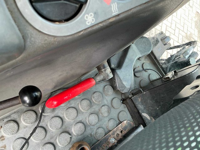 1998 deutz-fahr agrotron 135 mk 2 vierwielaangedreven landbouwtractor - afbeelding 32 van  35