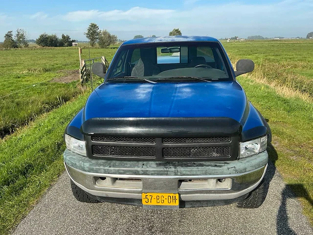 1998 dodge ram 2500 4x4 5.9 ltr. cummins bedrijfswagen - afbeelding 2 van  26