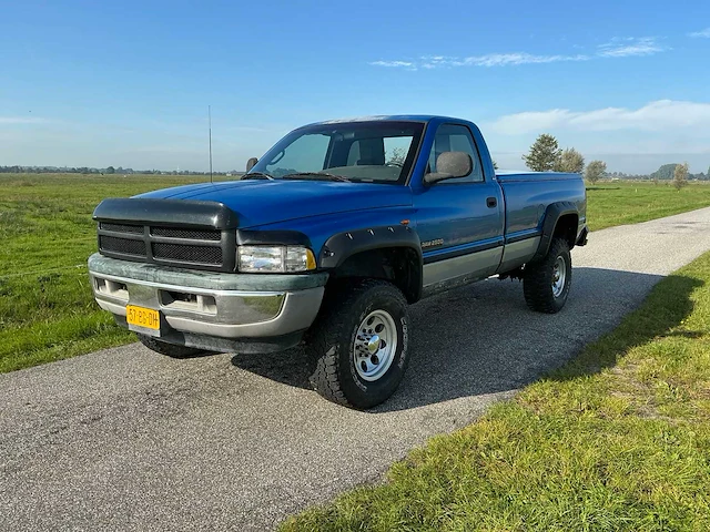 1998 dodge ram 2500 4x4 5.9 ltr. cummins bedrijfswagen - afbeelding 1 van  26