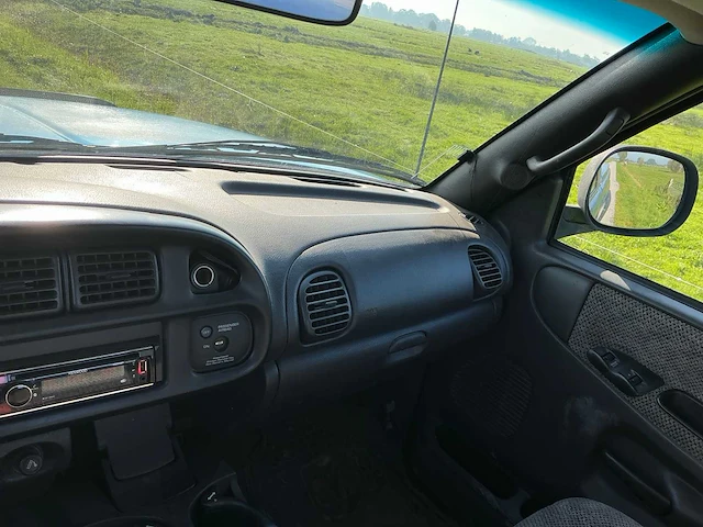 1998 dodge ram 2500 4x4 5.9 ltr. cummins bedrijfswagen - afbeelding 18 van  26