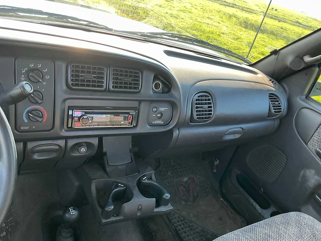 1998 dodge ram 2500 4x4 5.9 ltr. cummins bedrijfswagen - afbeelding 8 van  16