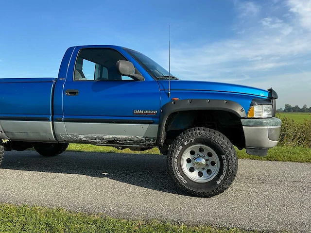 1998 dodge ram 2500 4x4 5.9 ltr. cummins bedrijfswagen - afbeelding 13 van  16