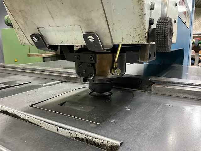 1998 euromac xp 750/25 ponsmachine - afbeelding 1 van  32