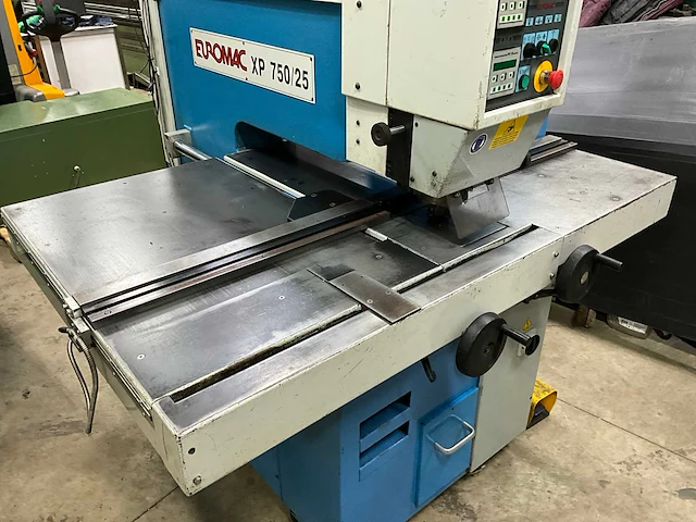 1998 euromac xp 750/25 ponsmachine - afbeelding 18 van  32