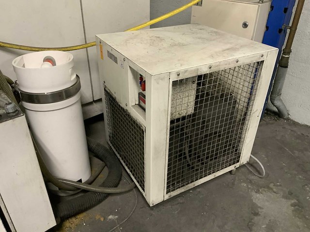 1998 fanuc robocut a-0c draadvonkmachine - afbeelding 13 van  16