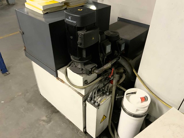 1998 fanuc robocut a-0c draadvonkmachine - afbeelding 14 van  16