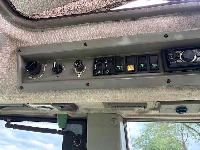 1998 fendt farmer 311 vierwielaangedreven landbouwtractor - afbeelding 19 van  32