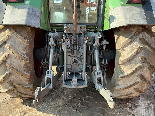 1998 fendt favorit 824 vierwielaangedreven landbouwtractor - afbeelding 9 van  18