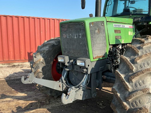 1998 fendt favorit 824 vierwielaangedreven landbouwtractor - afbeelding 18 van  18