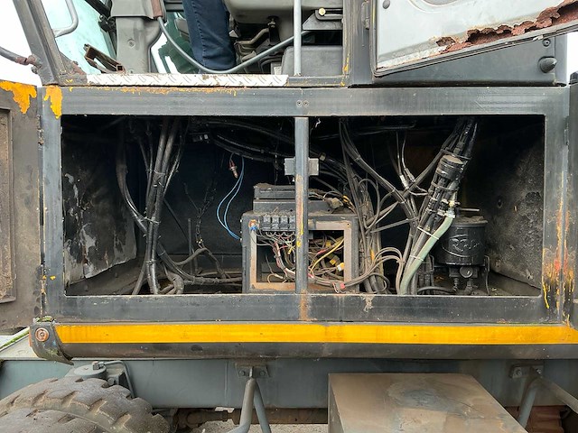 1998 fiat-hitachi fh 130w.3 banden graafmachine - afbeelding 10 van  59