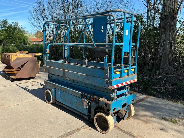 1998 geni 2032 hoogwerker - afbeelding 1 van  18