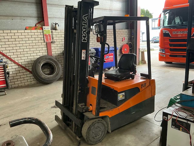 1998 halla hbf18t vorkheftruck - afbeelding 1 van  10