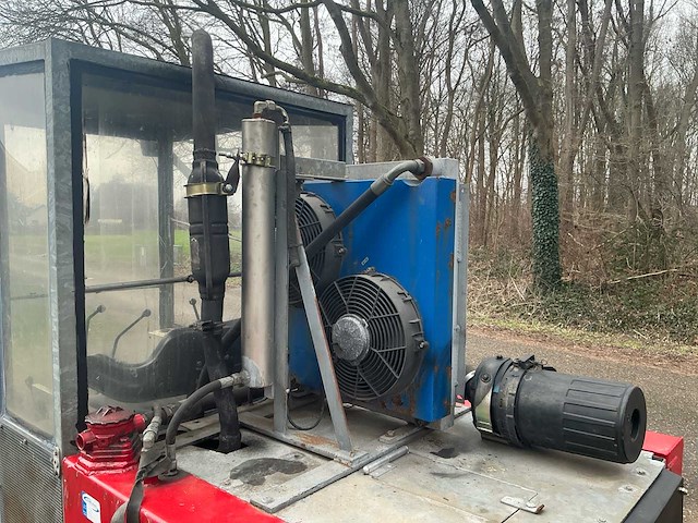 1998 hamm bb-klo-300 stobbenfreesmachine / boomstronkenfreesmachine - afbeelding 2 van  21