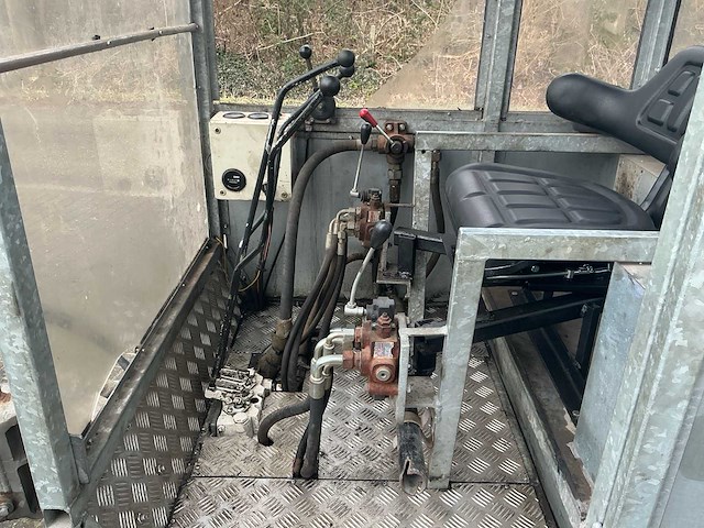 1998 hamm bb-klo-300 stobbenfreesmachine / boomstronkenfreesmachine - afbeelding 6 van  21