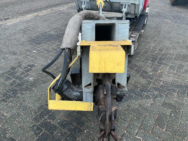 1998 hamm bb-klo-300 stobbenfreesmachine / boomstronkenfreesmachine - afbeelding 15 van  21