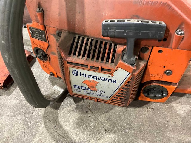 1998 husqvarna 254xp kettingzaag - afbeelding 5 van  9