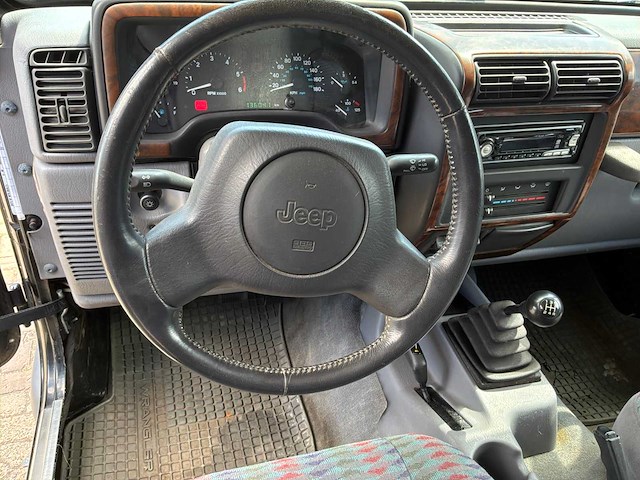 1998 jeep wrangler 4.0i hardtop personenauto - afbeelding 3 van  25