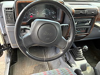 1998 jeep wrangler 4.0i hardtop personenauto - afbeelding 3 van  25
