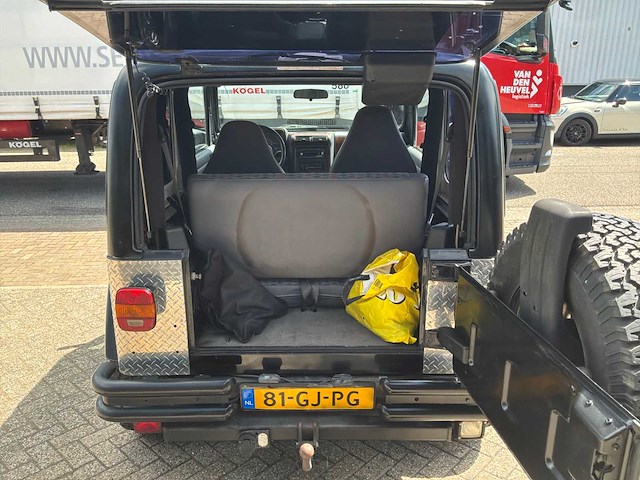 1998 jeep wrangler 4.0i hardtop personenauto - afbeelding 7 van  25