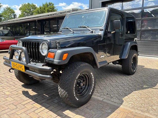 1998 jeep wrangler 4.0i hardtop personenauto - afbeelding 1 van  25
