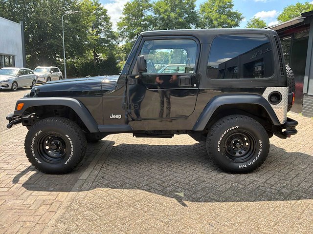 1998 jeep wrangler 4.0i hardtop personenauto - afbeelding 11 van  25