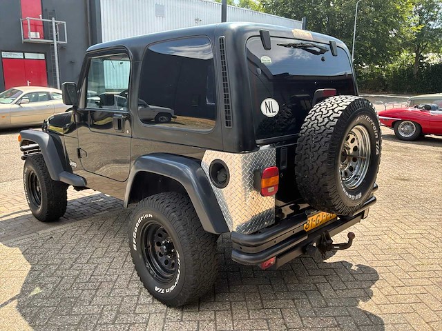 1998 jeep wrangler 4.0i hardtop personenauto - afbeelding 18 van  25