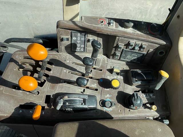 1998 john deere 6210 vierwielaangedreven landbouwtractor - afbeelding 9 van  20
