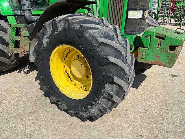 1998 john deere 7810 vierwielaangedreven landbouwtractor - afbeelding 19 van  34