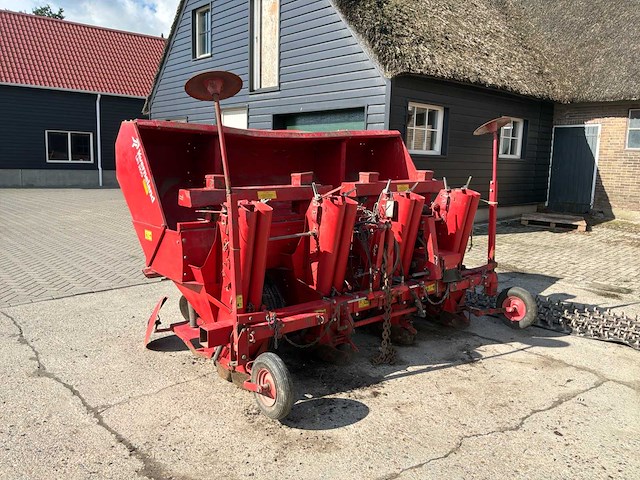 1998 kverneland un3100 aardappelpoter. - afbeelding 10 van  17