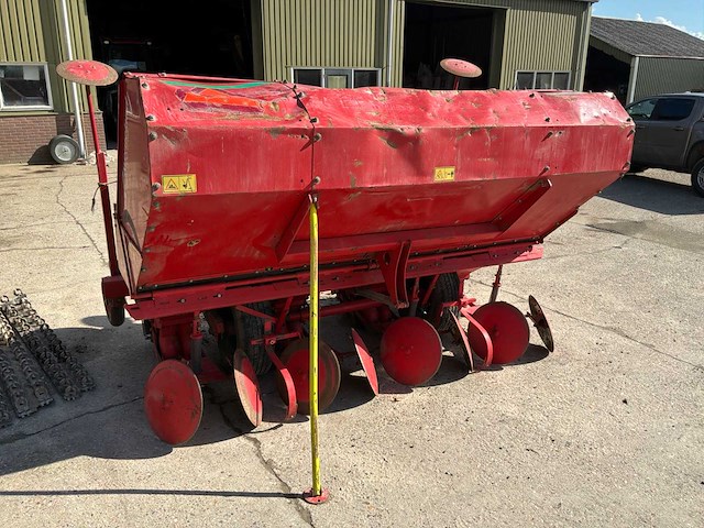 1998 kverneland un3100 aardappelpoter. - afbeelding 14 van  17