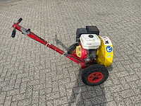 1998 kwh whirlwind 760 professionele blad- en terreinblazer – honda benzinemotor - afbeelding 1 van  6