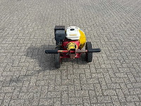 1998 kwh whirlwind 760 professionele blad- en terreinblazer – honda benzinemotor - afbeelding 1 van  6
