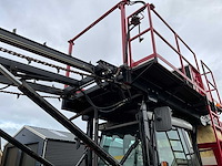 1998 massey ferguson 6140 dynashift vierwielaangedreven landbouwtractor met strodekker - afbeelding 13 van  37