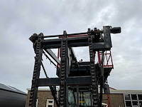 1998 massey ferguson 6140 dynashift vierwielaangedreven landbouwtractor met strodekker - afbeelding 16 van  37