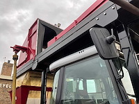 1998 massey ferguson 6140 dynashift vierwielaangedreven landbouwtractor met strodekker - afbeelding 20 van  37