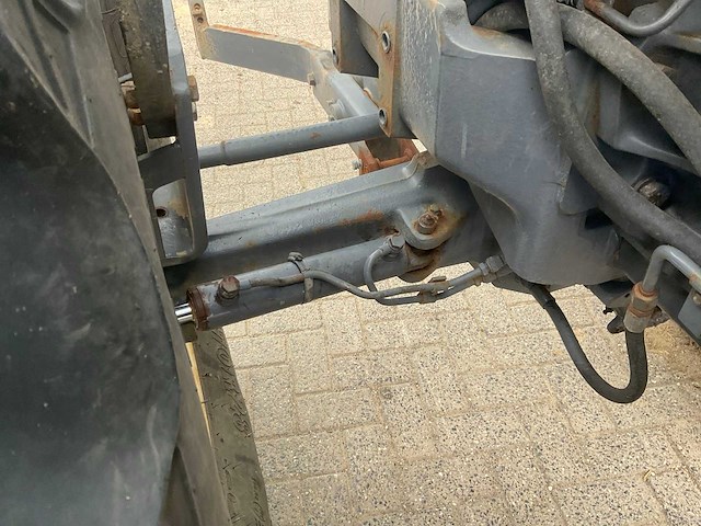 1998 new holland 8160 vierwielaangedreven landbouwtractor - afbeelding 21 van  22