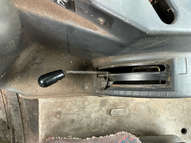 1998 new holland 8160 vierwielaangedreven landbouwtractor - afbeelding 12 van  34