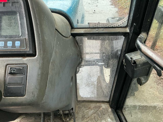 1998 new holland 8160 vierwielaangedreven landbouwtractor - afbeelding 17 van  34