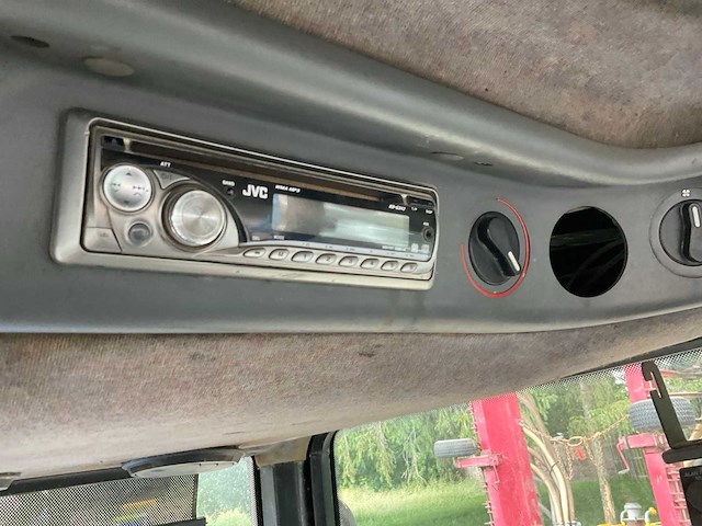 1998 new holland 8160 vierwielaangedreven landbouwtractor - afbeelding 22 van  31