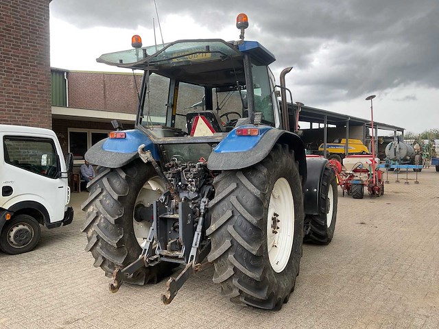 1998 new holland 8160 vierwielaangedreven landbouwtractor - afbeelding 27 van  31