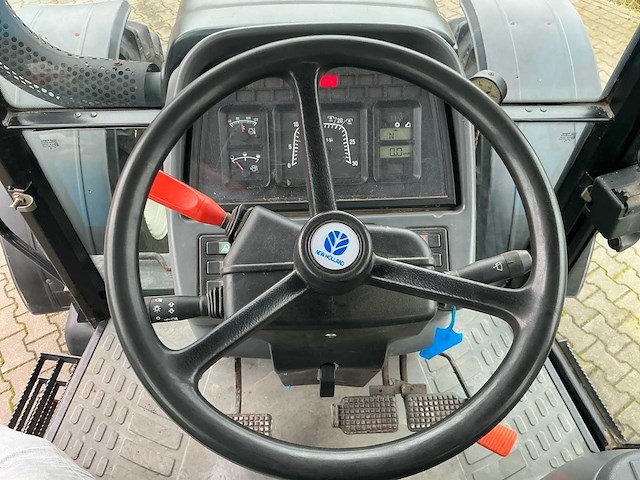 1998 new holland ts115 vierwielaangedreven landbouwtractor - afbeelding 18 van  26