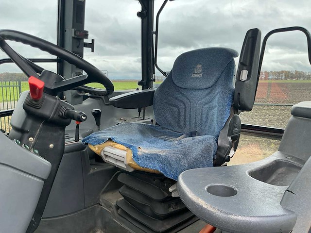 1998 new holland ts115 vierwielaangedreven landbouwtractor - afbeelding 9 van  26