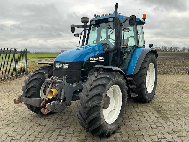 1998 new holland ts115 vierwielaangedreven landbouwtractor - afbeelding 1 van  26
