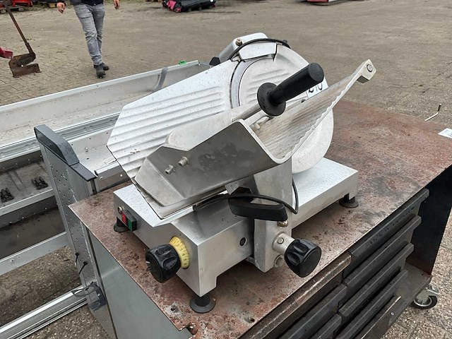 1998 noaw 300 g/0 vleessnijmachine - afbeelding 4 van  9