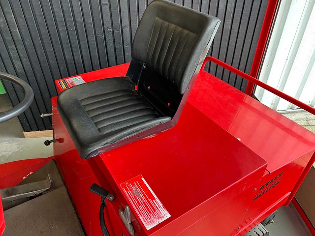 1998 rcm r850 zelfrijdende veegmachine - afbeelding 10 van  12