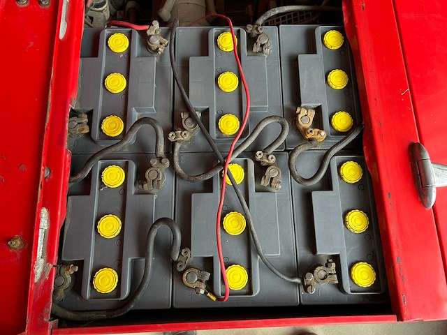1998 rcm r850 zelfrijdende veegmachine - afbeelding 11 van  12