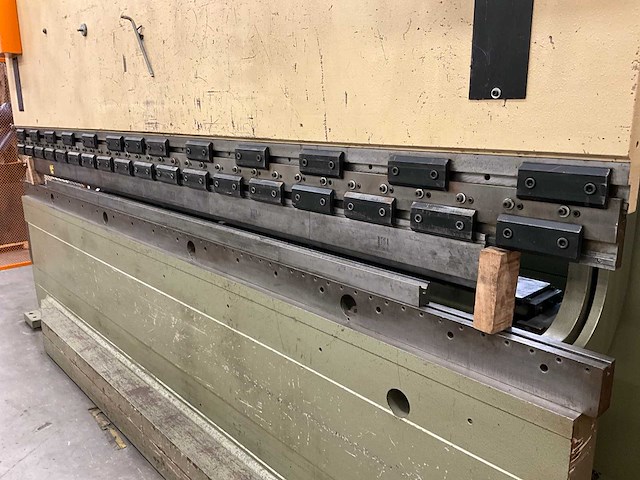 1998 safan cncl 110-3600 ts1 cnc-kantbank - afbeelding 6 van  9