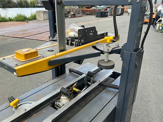 1998 siat sm1.p a dozensluitmachine - afbeelding 4 van  5