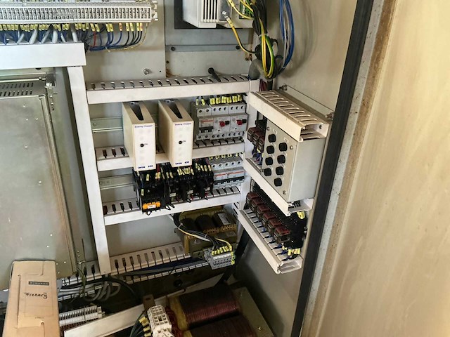 1998 tos olomouc fv30cnc cnc freesmachine - afbeelding 17 van  18