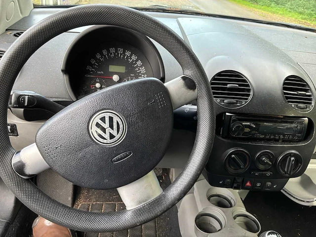 1998 volkswagen new beetle 2.0 highline personenauto - afbeelding 10 van  11